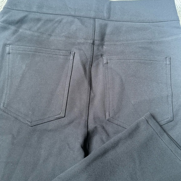 SPANX Charcoal Leggings - Picture 3 of 9